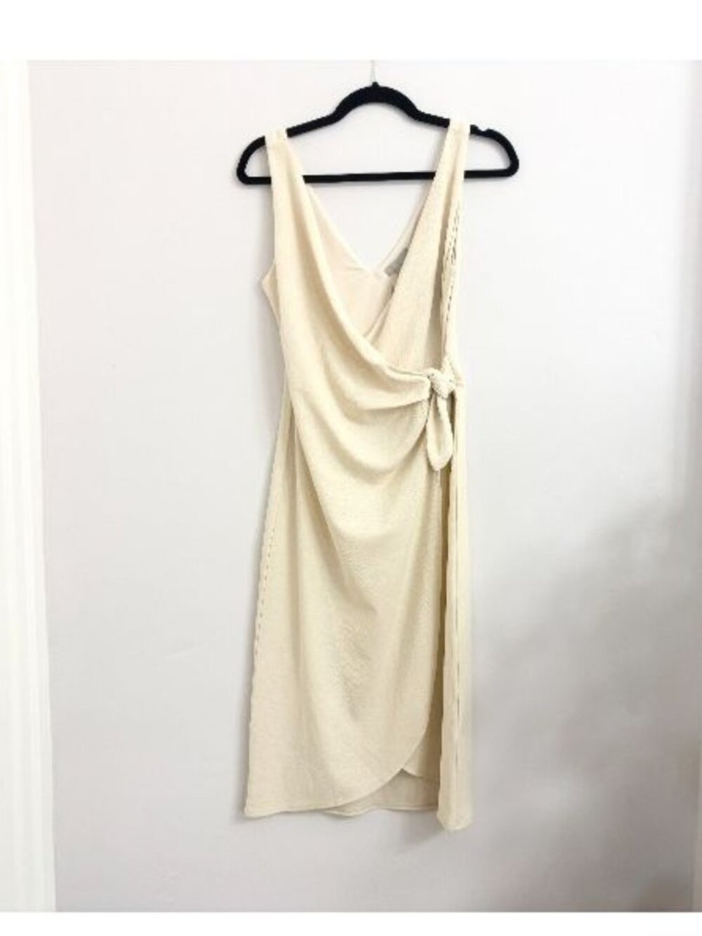 NWT H&M Cream Colored Wrap Around V Neck Midi Dress - sz small